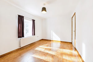 Bedroom- click for photo gallery